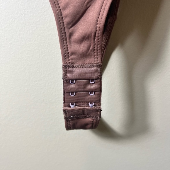 NWT Women's T Shirt Thong Bodysuit Shapewear Brown Large Layer Piece Basic - Picture 5 of 6